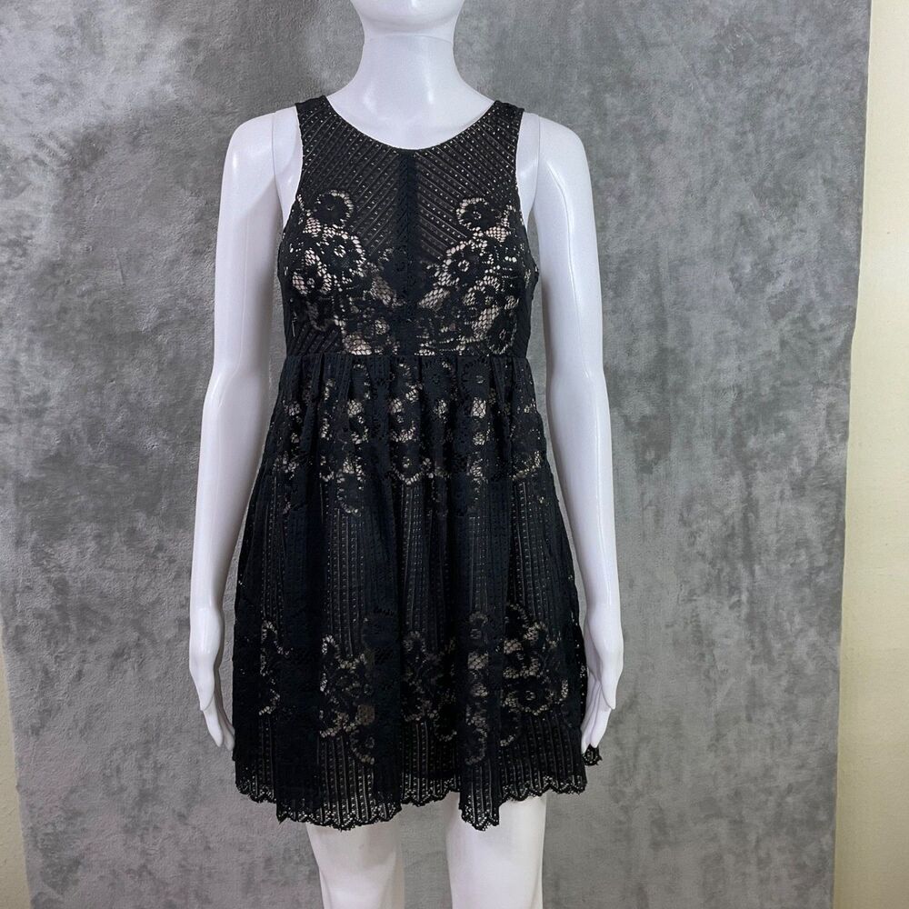 FREE PEOPLE ROCCO crochet MINI DRESS BLACK NUDE size 0 open back swing babydoll